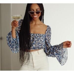 Fame and Partners The Willet Blue Floral Cropped Top size 12